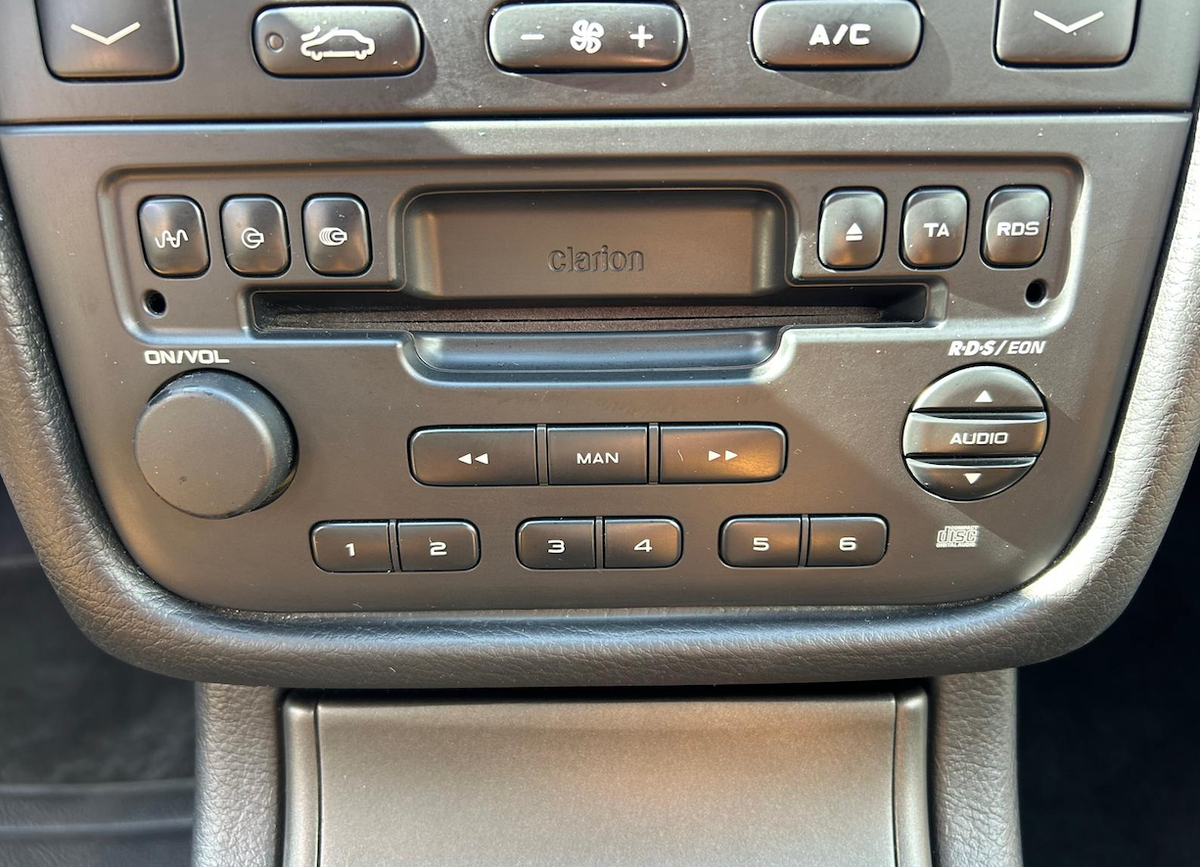 Peugeot 406 Coupé 2.0 16s (135 ch)