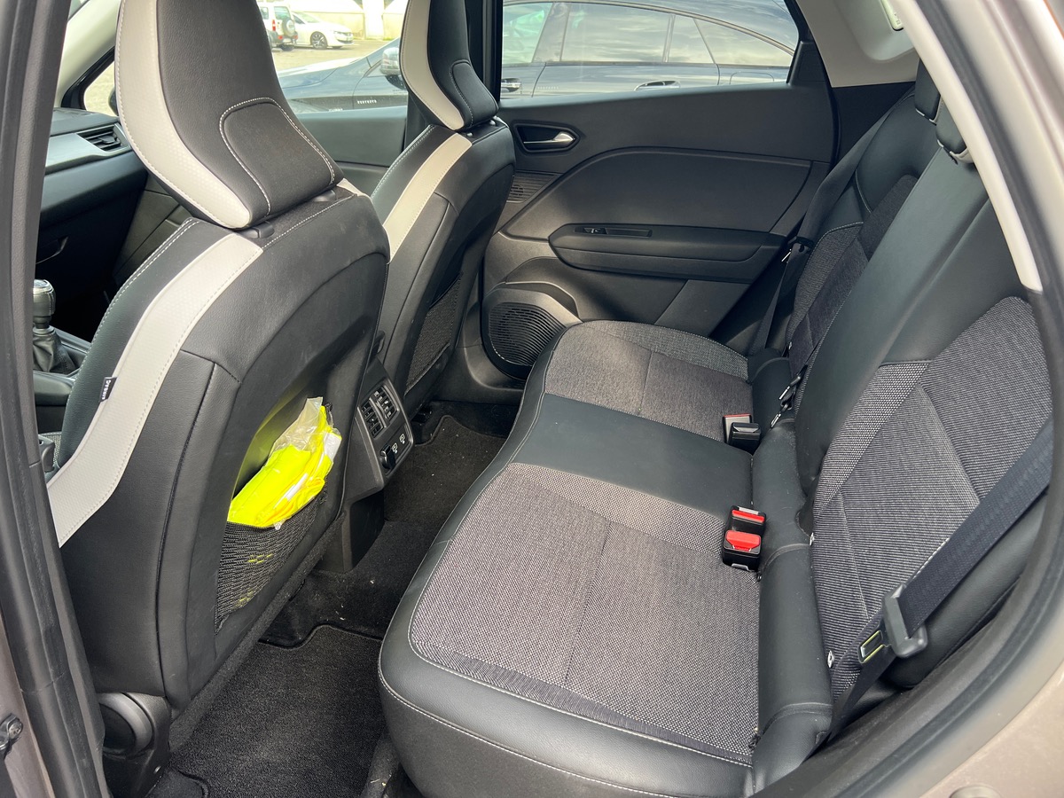 RENAULT Captur INTENS  90cv Tce, SUIVI COMPLET, CAMERA DE RECUL, GPS, CARPLAY