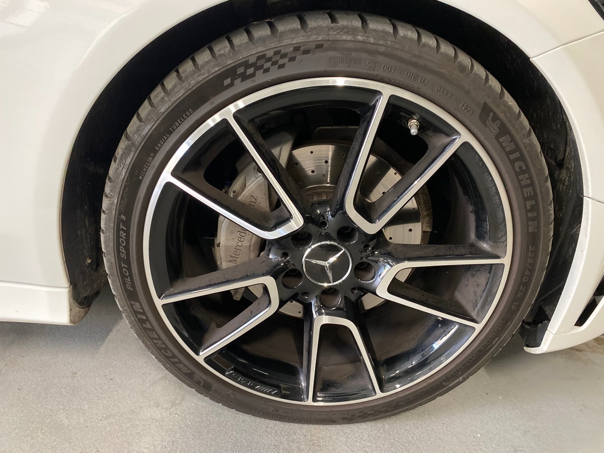 Mercedes Benz Classe C 220 cdi AMG Line / Toit Panoramique Ouvrant / Cock Pit / Led d Ambiance