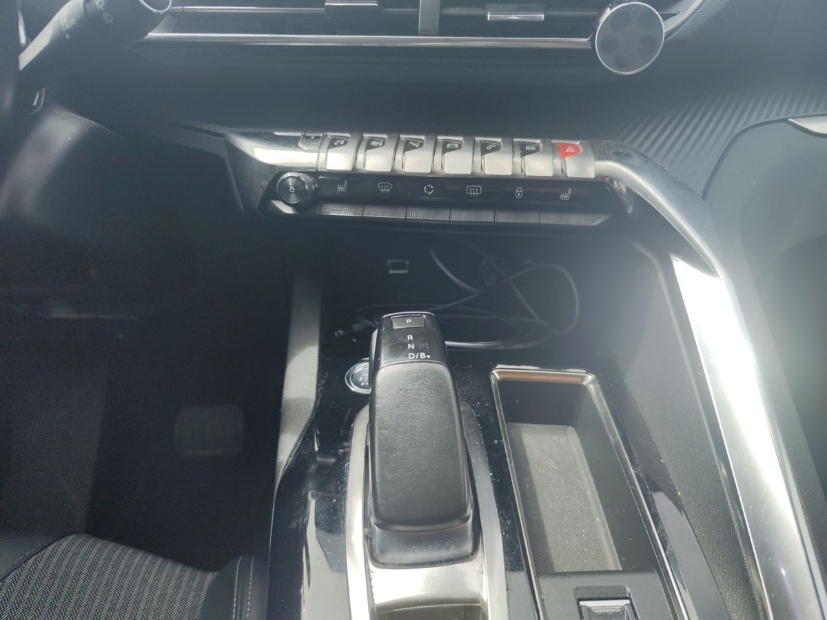 Peugeot 3008 HYbrid4 II (2) 1.6 HYBRID 225 ALLURE E-EAT8