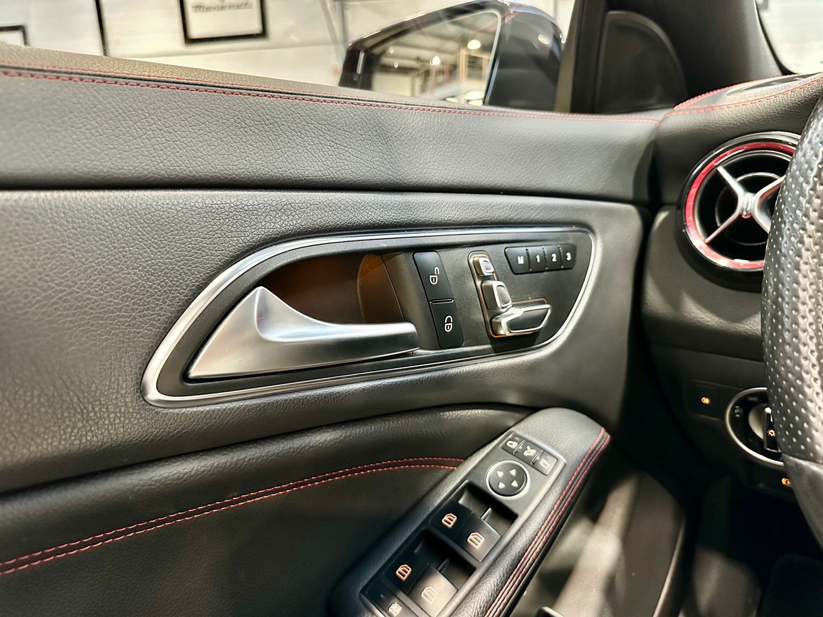 Mercedes-Benz CLA Shooting Brake (2) 250 2.0 218 Sport 4Matic 7G-DCT Options+++ b