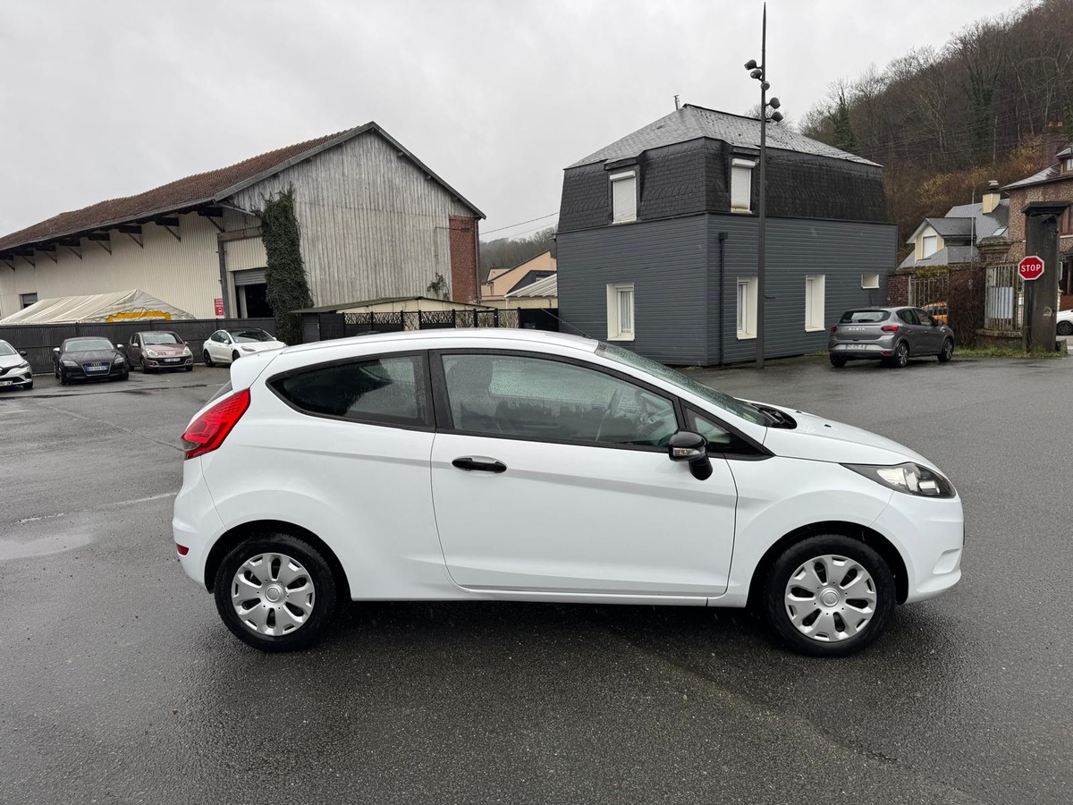 Ford Fiesta 1.4 TDCi 68 Ambiente - Révisée - Garantie