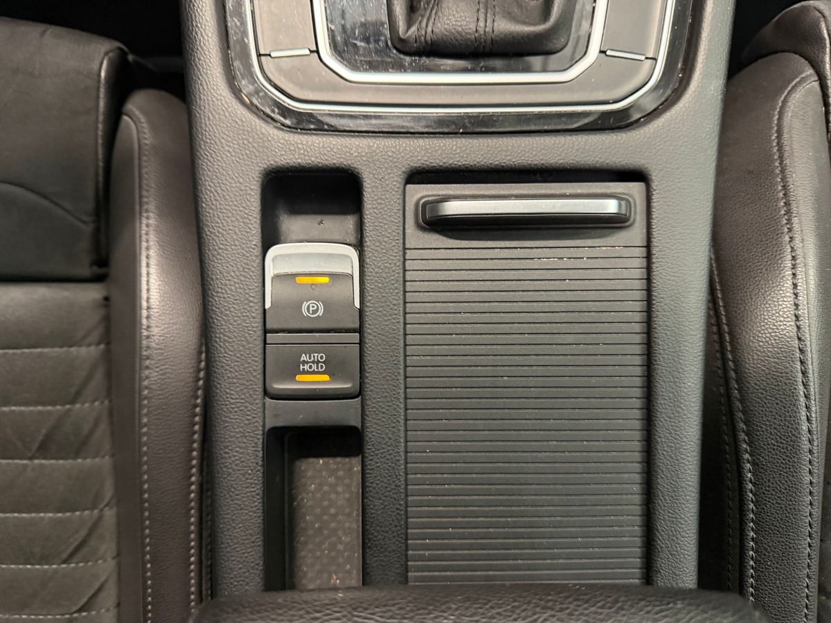 Volkswagen Passat SW Carat 2.0 tdi 150ch DSG Kit Distribution Ok
