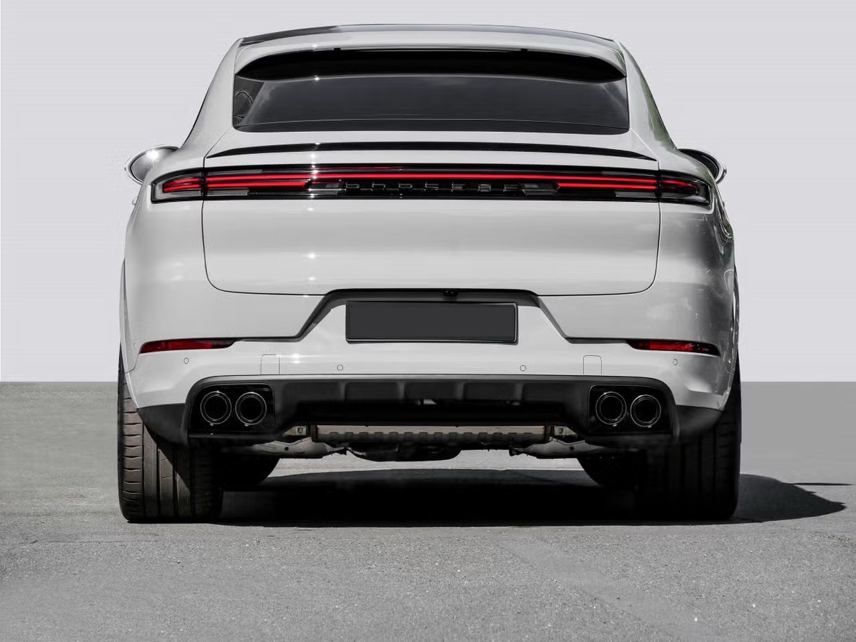 Porsche Cayenne Coupé E-Hybrid 2024 470ch Craie