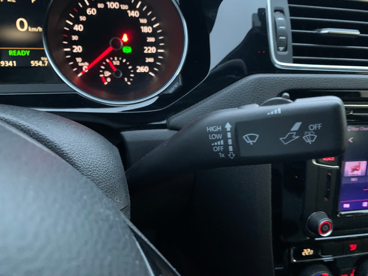 Volkswagen Jetta 170 ch | Carat | Régulateur vitesse | Radars stationnement | GPS | Kit mains libres