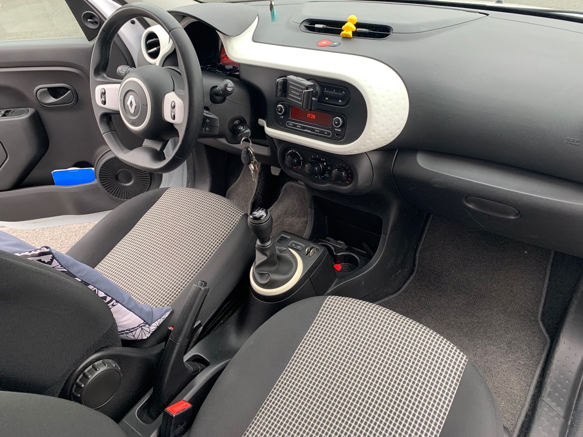 RENAULT Twingo LIFE | Radio Connect R&Go + support téléphone | Limiteur de vitesse.