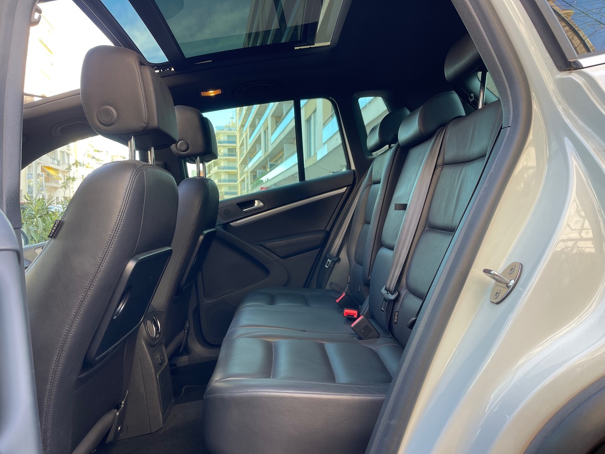 Volkswagen Tiguan 1.4 TSI 150 CV R LINE/ Boîte auto / KM Reel / Toit Ouvrant / Intérieur Cuir