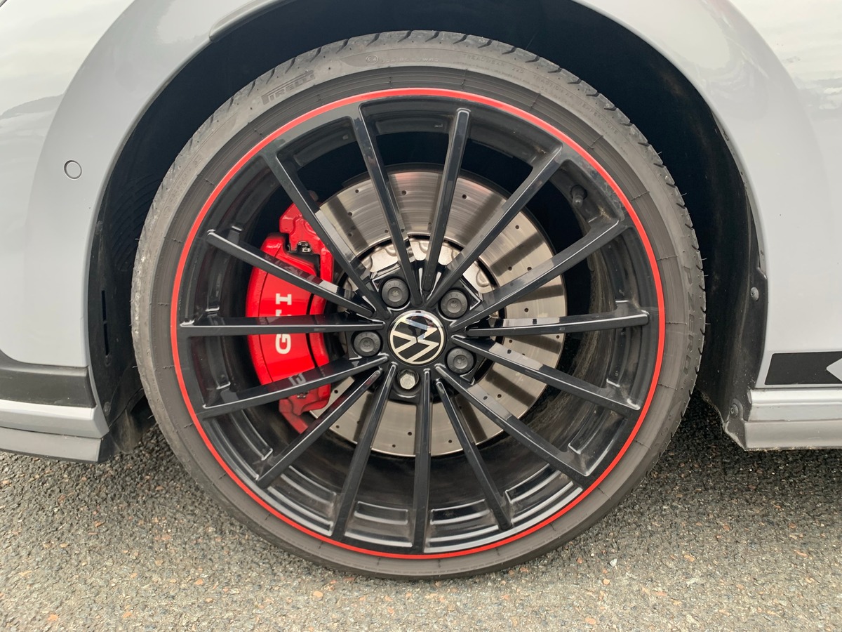 Volkswagen Golf GTI 300 ch | Clubsport | Caméra de recul | Phares de route adaptatifs, directionnels
