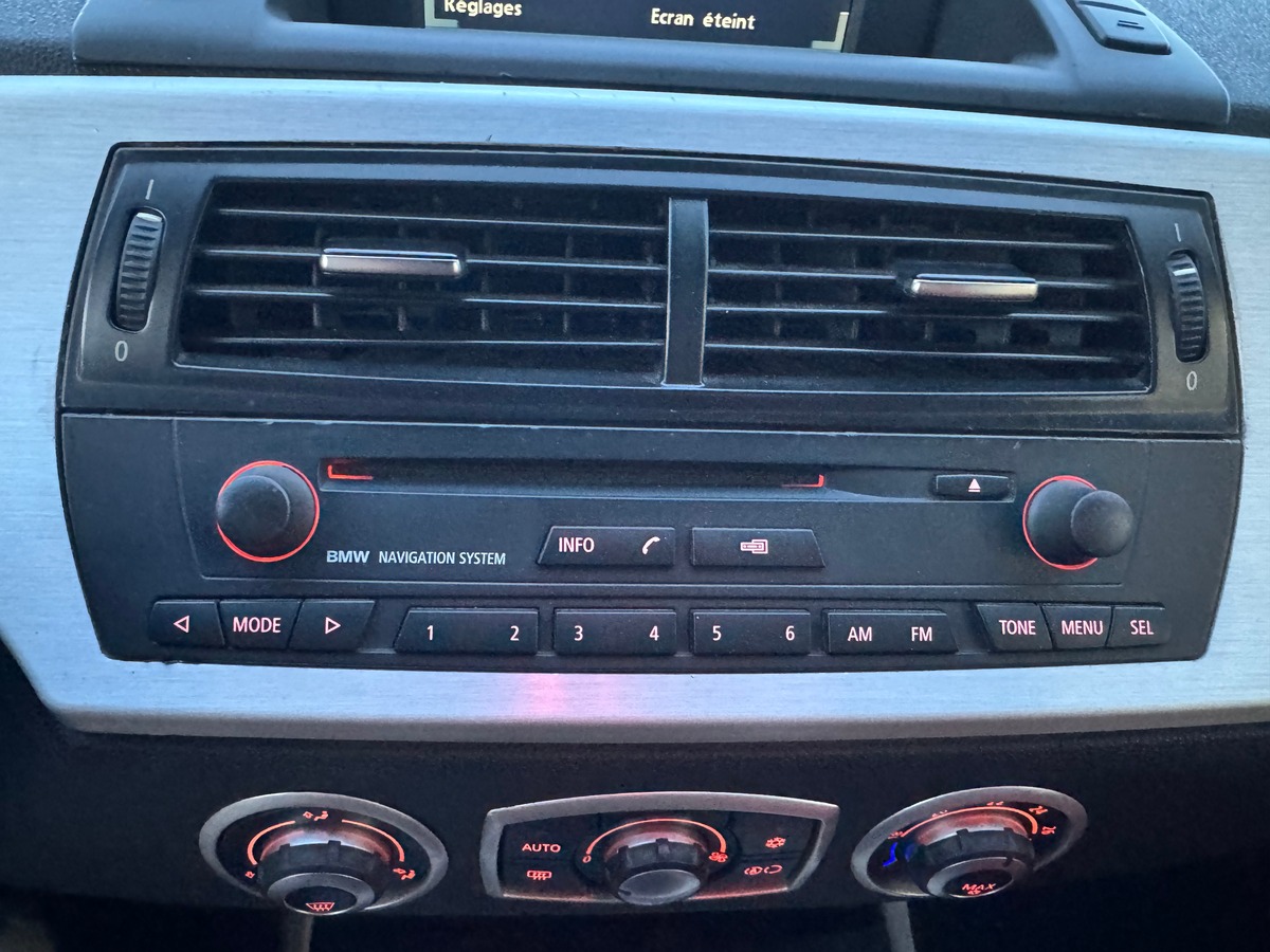 Bmw Z4 3.0si 265 ch | GPS | Volant et pommeau de vitesse M | Jantes 18'' | Climatisation | Cuir