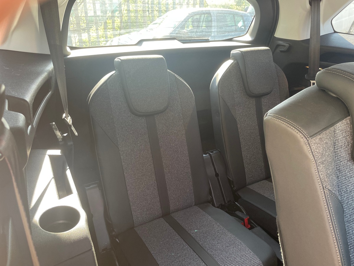Peugeot 5008 1.5 BlueHDi EAT8 130 cv Boîte auto CARPLAY - 7 PLACES - CLIM AUTO - CAMERA DE RECUL
