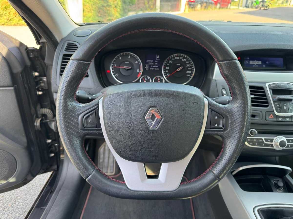 RENAULT Laguna Coupé 2.0 dCi 178 GT- Moteur à chaine- Garantie