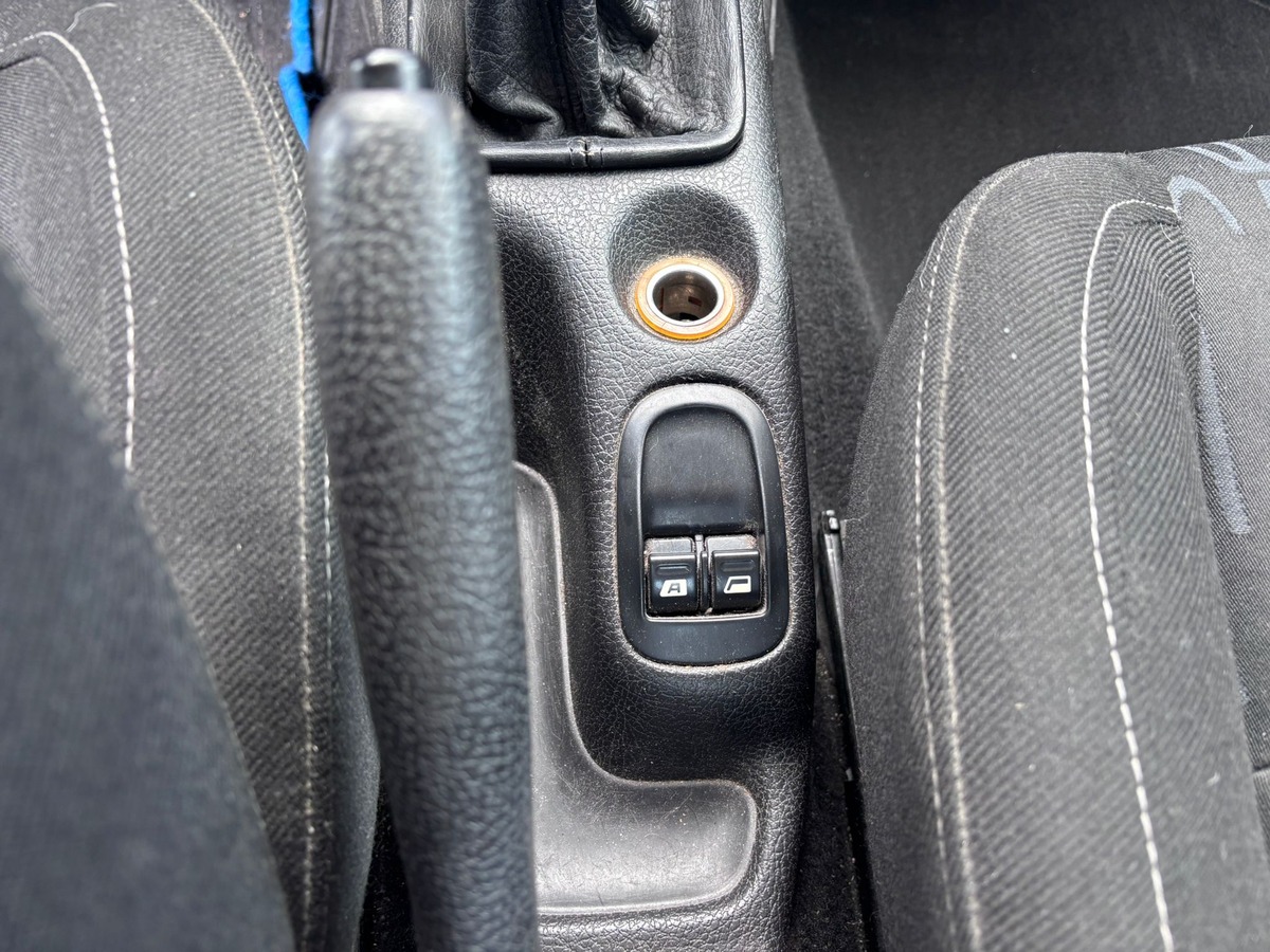 Peugeot 206 1.6 16v 110 XS 3p - Prête à partir