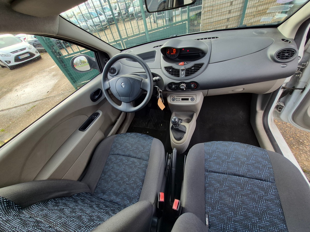 RENAULT Twingo II 1.2 60