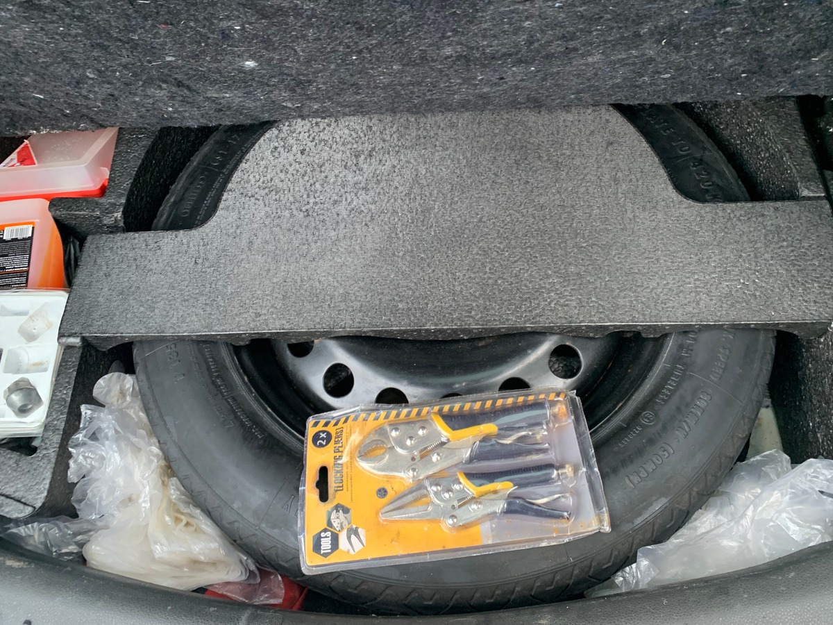 Ford Kuga 140 | TREND | Radar de stationnement avant arriére | Attelage | Climaisation | Jantes 17''