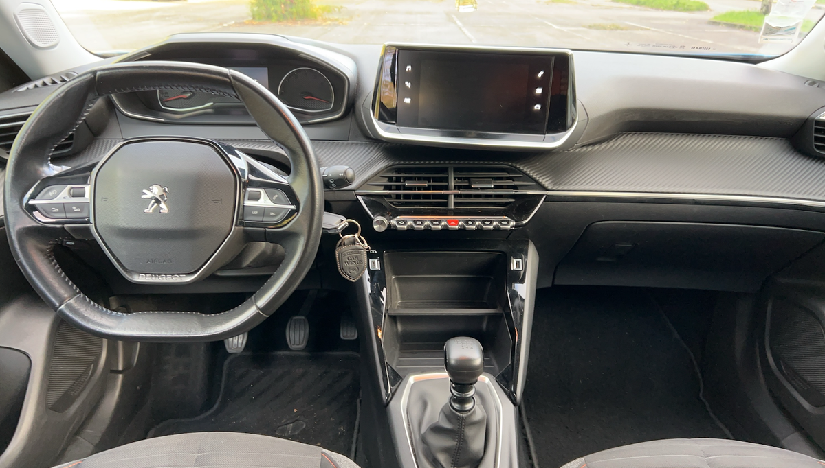 Peugeot 2008 1.2 Puretech S&S (100 ch)