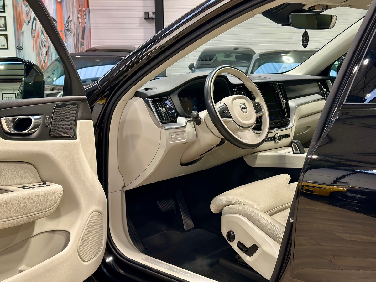 Volvo XC60 II (2) T6 Recharge AWD 253 + 87 Inscription Geartronic 8 340 Options+++ j