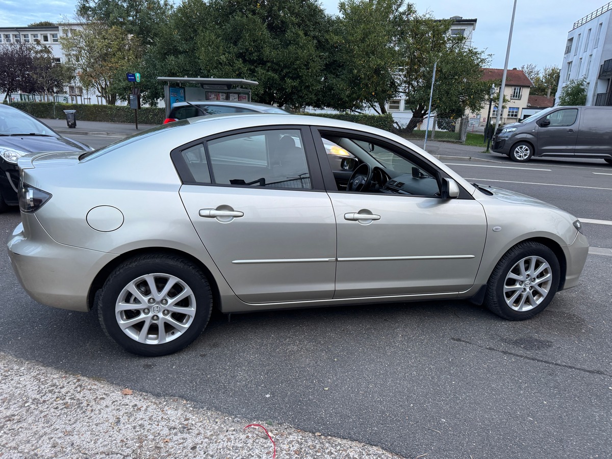 Mazda 3 1.6i ACTIVE
