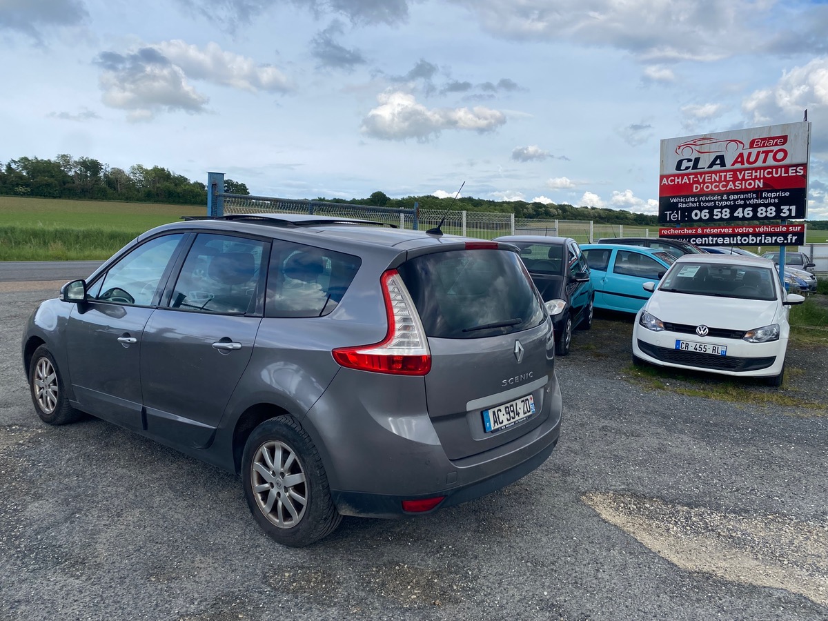 RENAULT Scenic III 3 1.9 dci 130cv 1ere main petit prix aucun frais à prévoir 