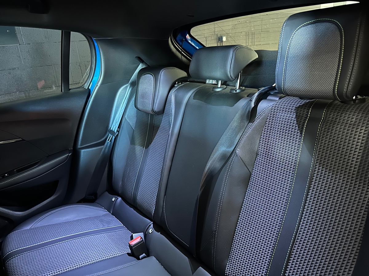 Peugeot 208 e-208 GT LINE 100KW 136CV