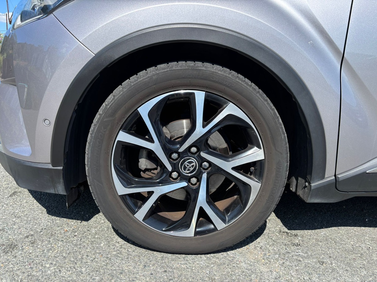 Toyota TOYOTA C HR 122ch Collection 2WD E-CVT - Crochet d'attelage