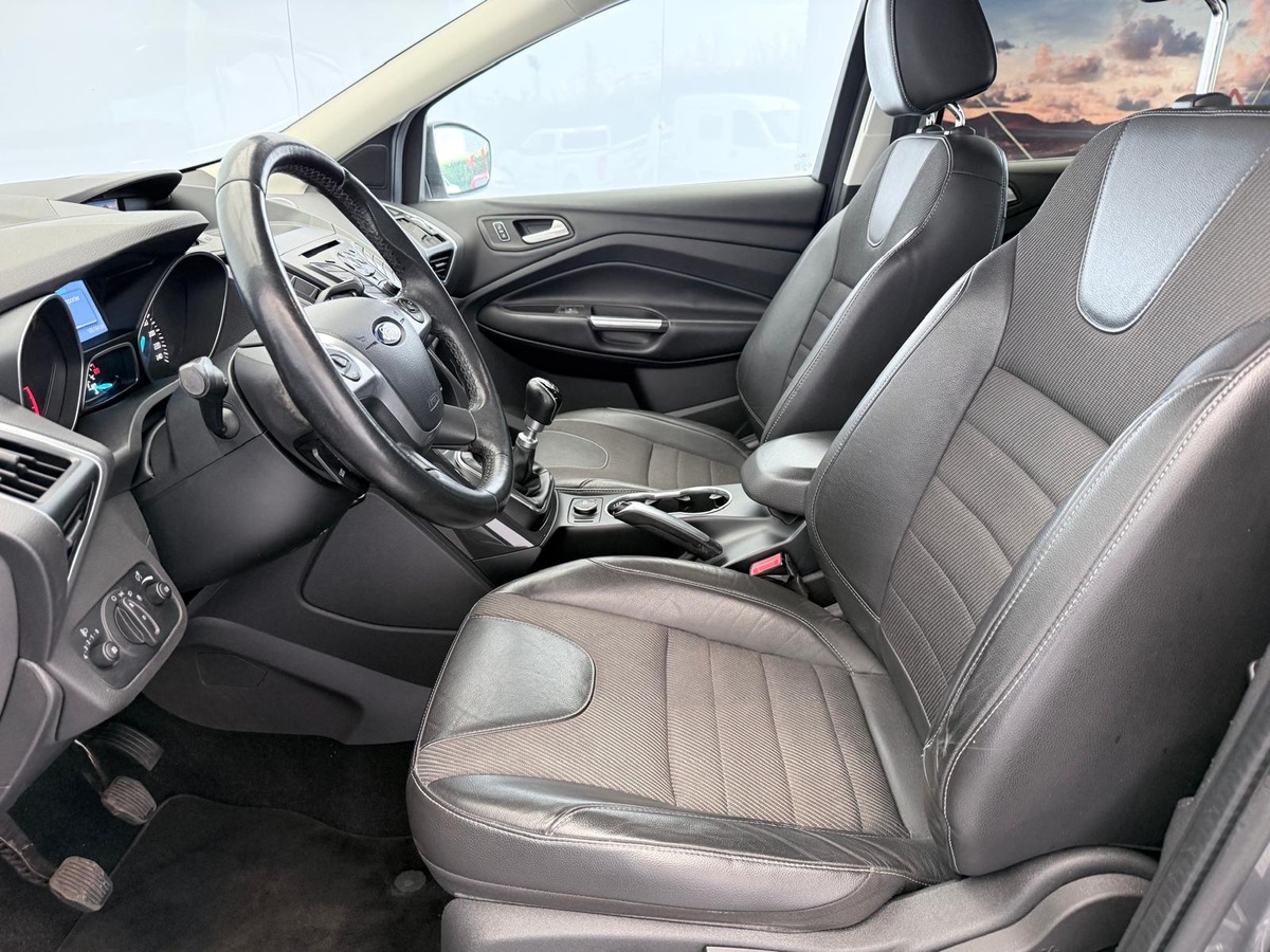 Ford Kuga 2.0 TDCI 136   4x2  Titanium Première main