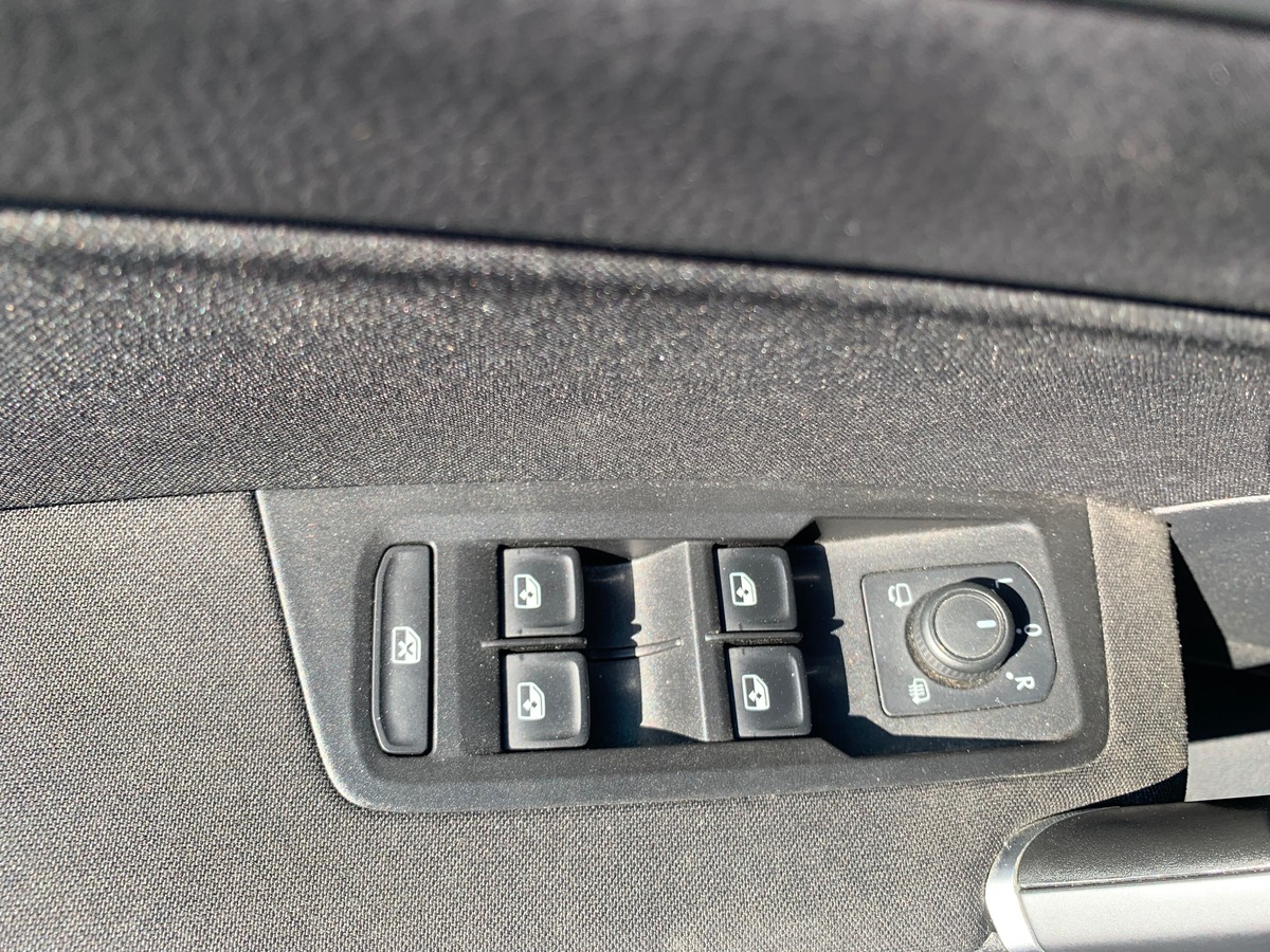 Volkswagen Touran 150 ch | Lounge business | Caméra de recul | Régulateur vitesse | Apple car Play