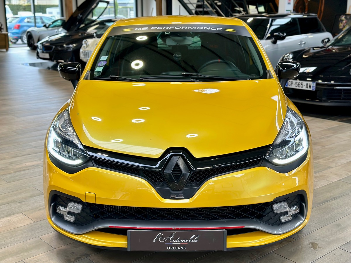 RENAULT Clio IV RS (2) 1.6 200 EDC6