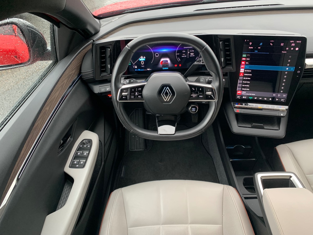 RENAULT MEGANE E TECH ELECTRIC 220 ch | ICONIC EV60 SUPER CHARGE | Pack Performance autonomie