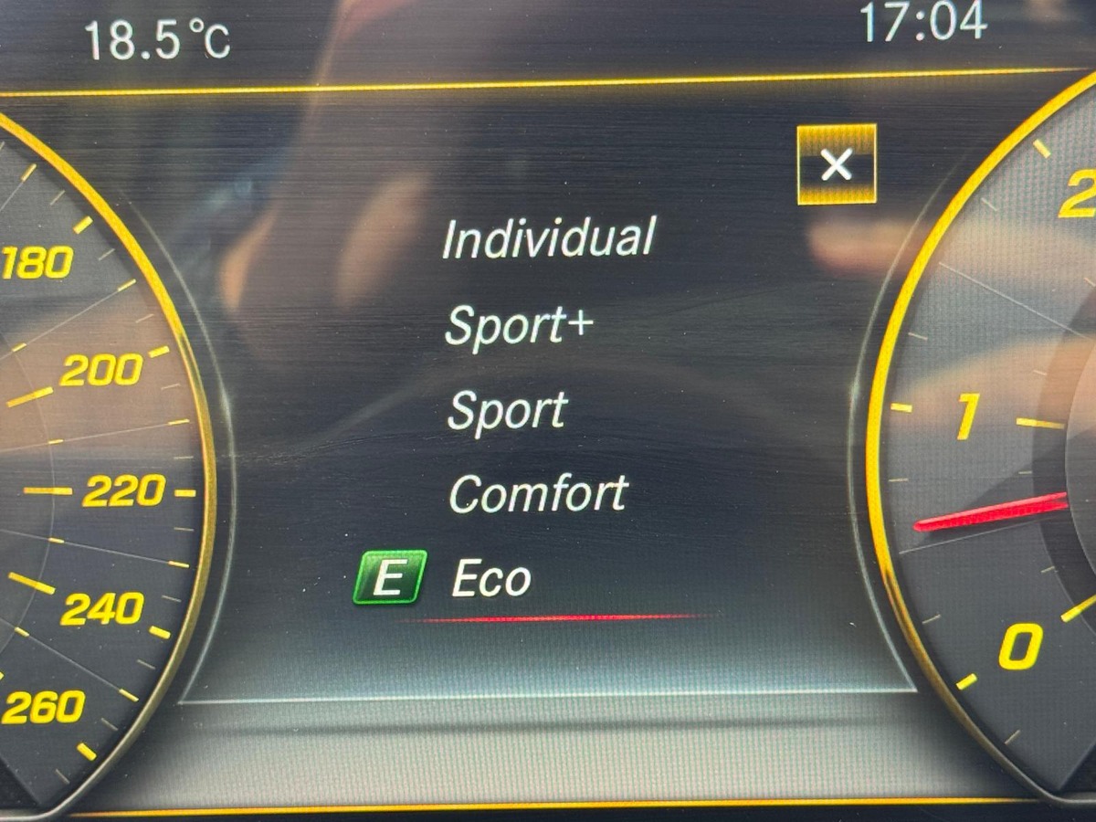 Mercedes-Benz CLS 350 3.0 CDI 286 Bluetec L6 4-Matic Launch Edition BVA