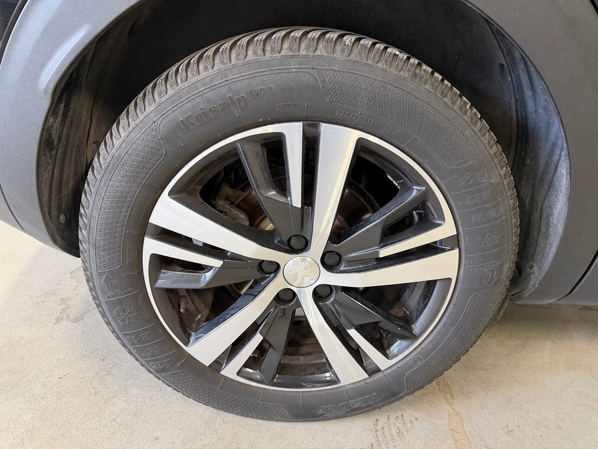 Peugeot 3008 1.5 hdi Allure Cock Pit / Hayon Electrique / Carplay Android / Caméra de Recul