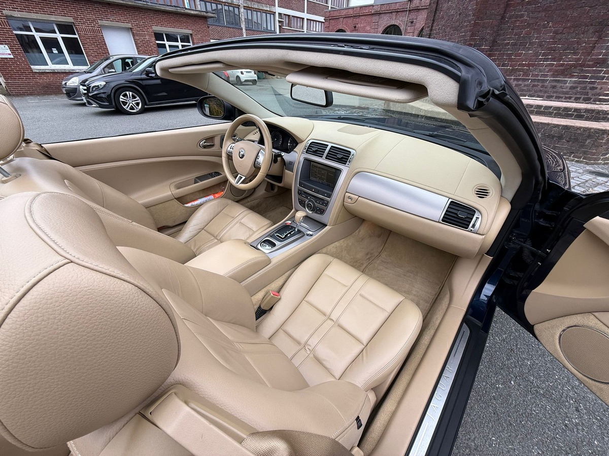 Jaguar XK 4.2 V8 Cabriolet 300ch
