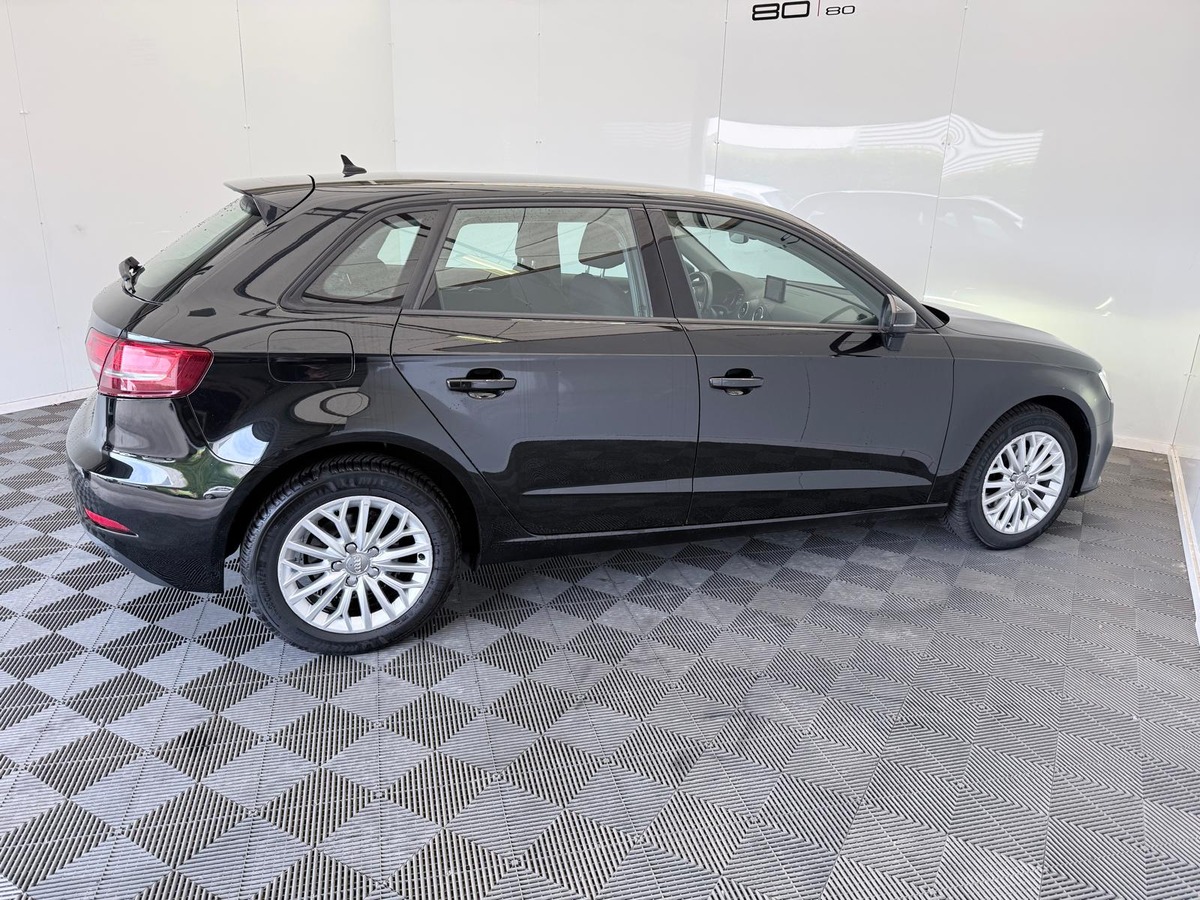 Audi A3 Sportback 1.6 Tdi 110  business Première main