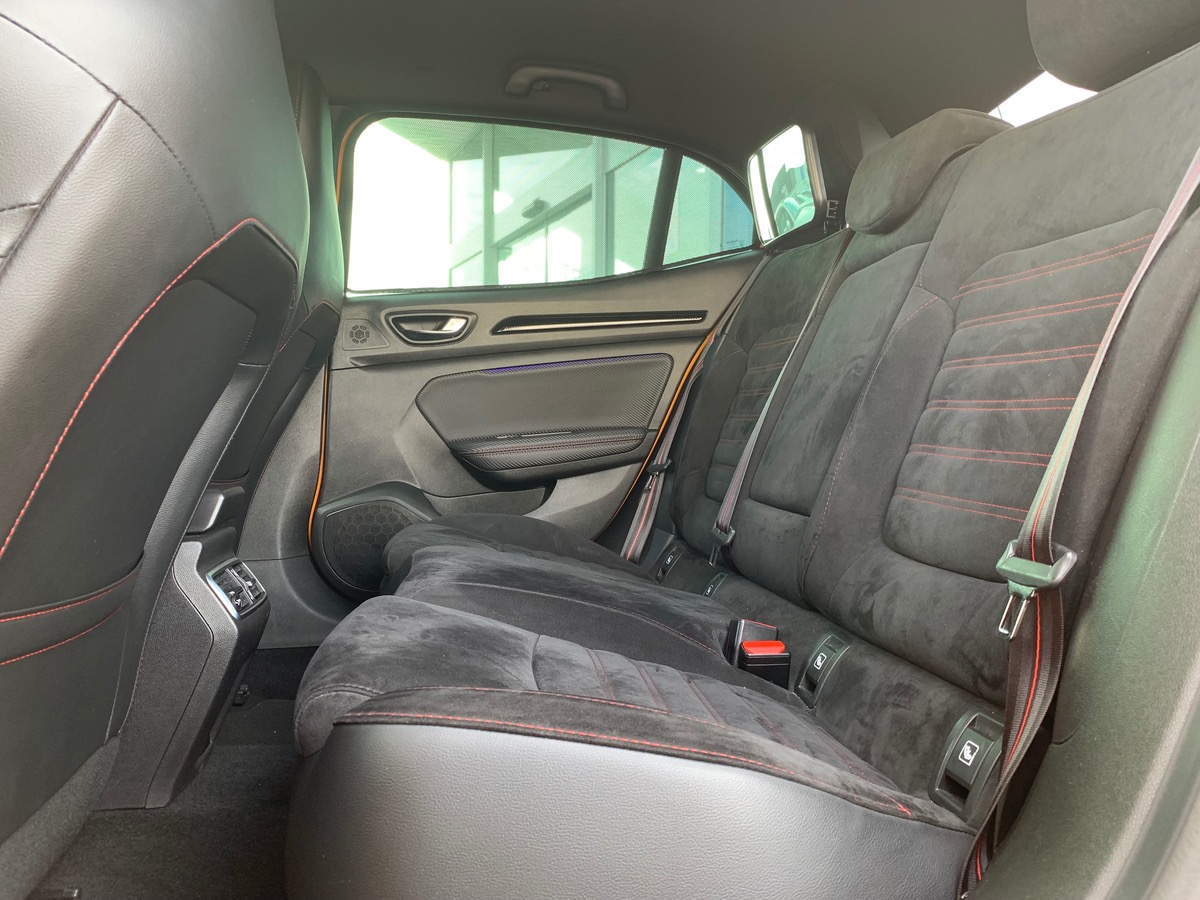 RENAULT Megane 280 ch | RS | JA 19" Interlagos diamantées | Affichage tête haute | GPS