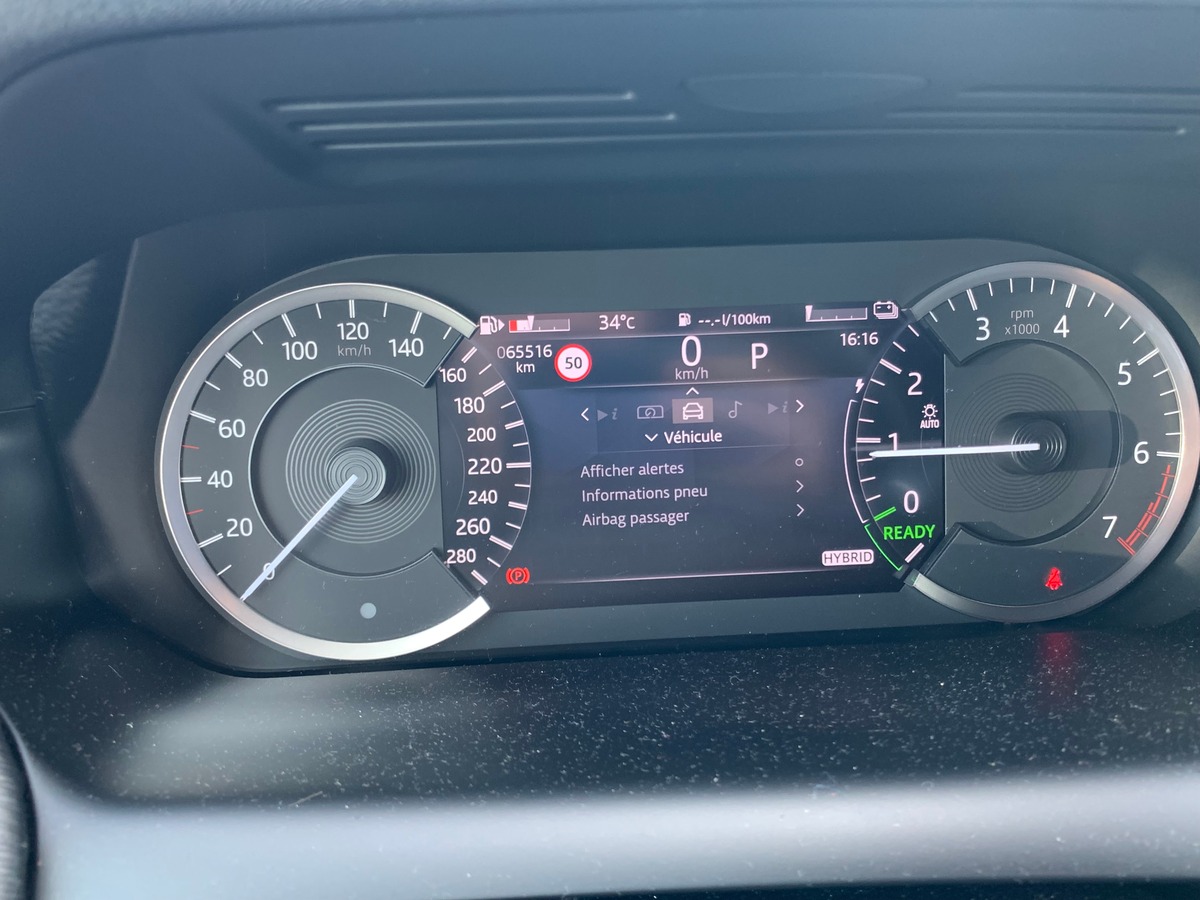 Land-Rover Discovery Sport L550 | P300e | PHEV | Toit panoramique | Caméra recul | Apple car play