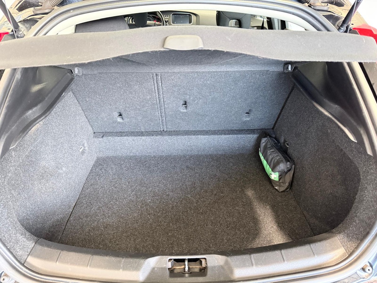 Volvo V40 1.6 D 115  KINETIC Première main