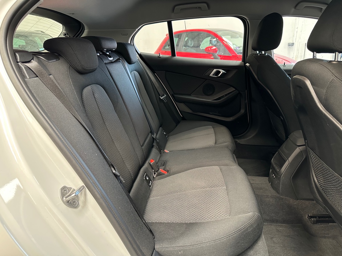 Bmw Série 1 (F40) 116D LOUNGE entretien complet BMW