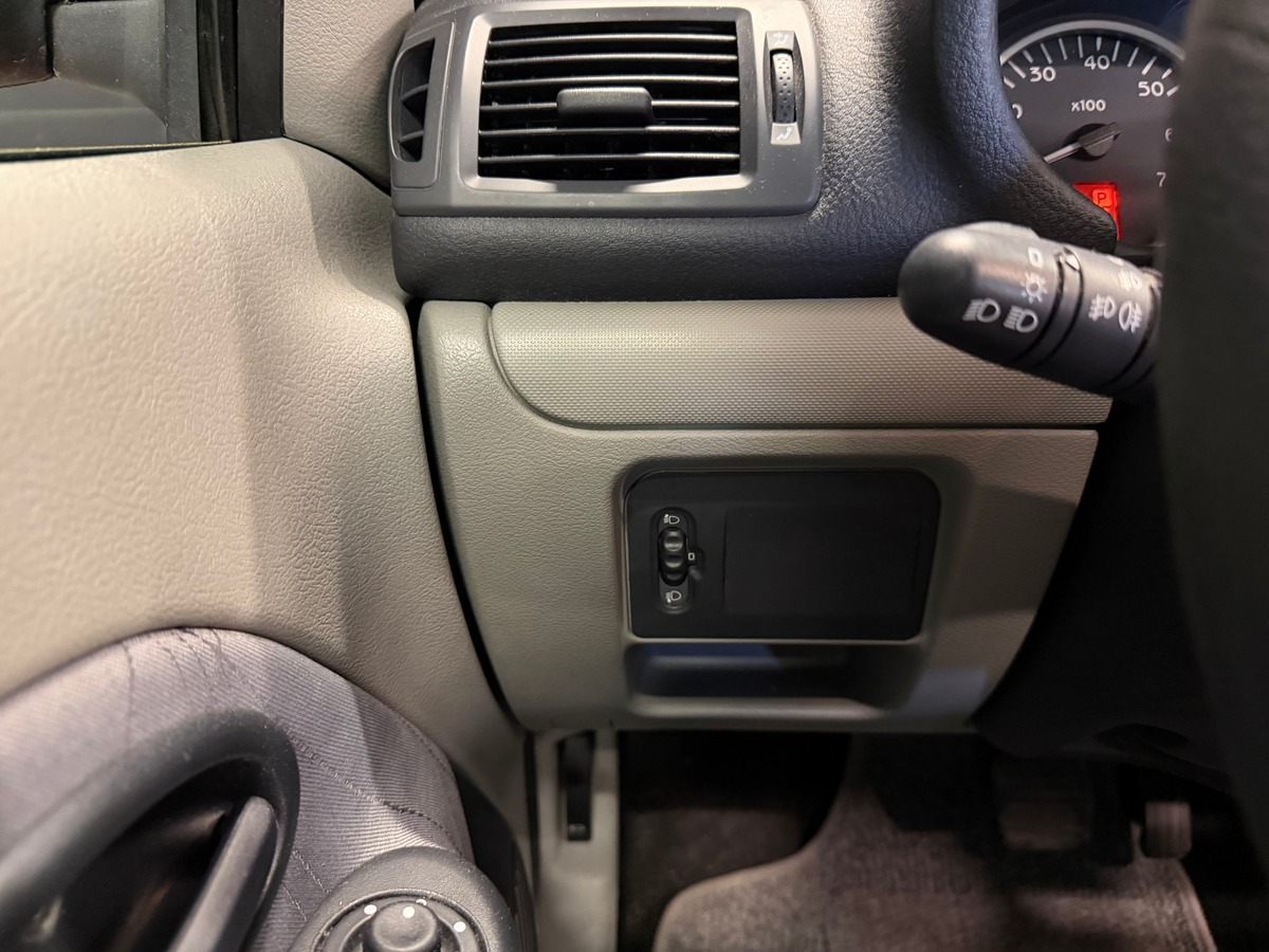 RENAULT Clio 2 1.4 Boite Automatique / Toit Ouvrant