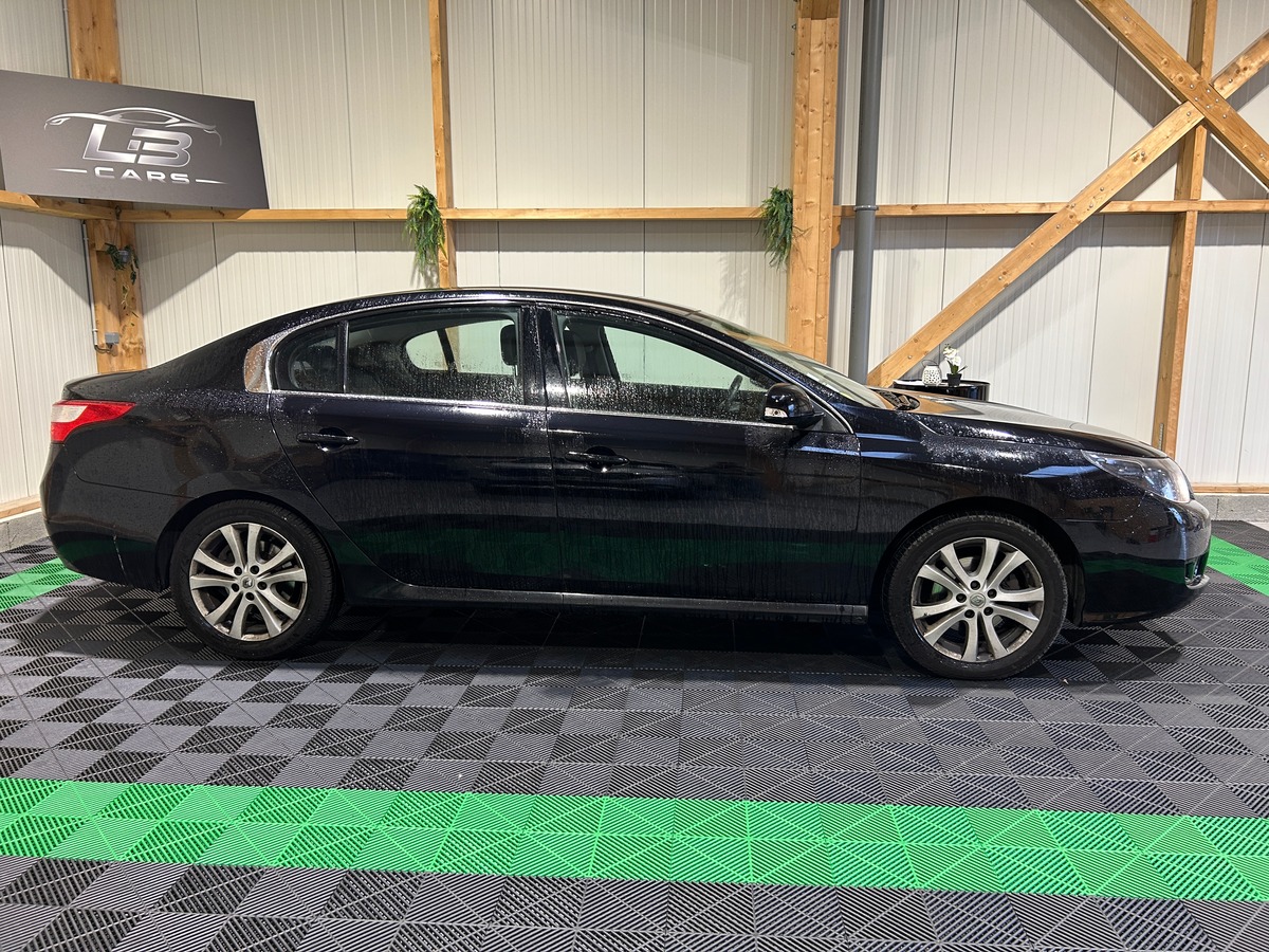 RENAULT Latitude 2.0 dCi 16V 150 cv - MOTEUR A CHAINE - GARANTIE
