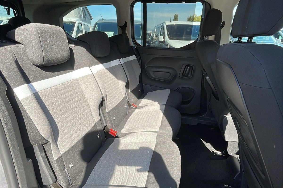 Citroën Berlingo Berlingo Taille XL 7pl BlueHDi 130 S S BVM6 Shine ( CLEES EN MAINS )