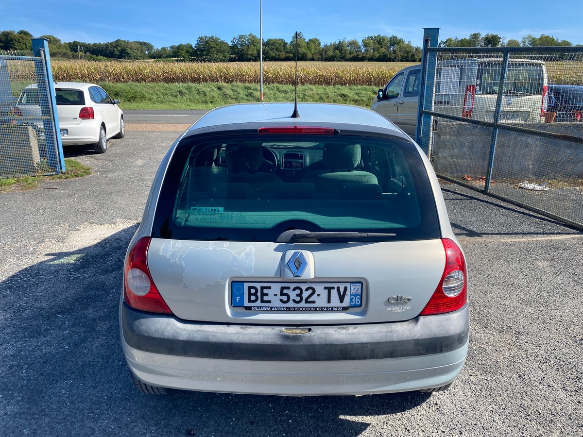RENAULT Clio 2 1.4i 100cv 200000km