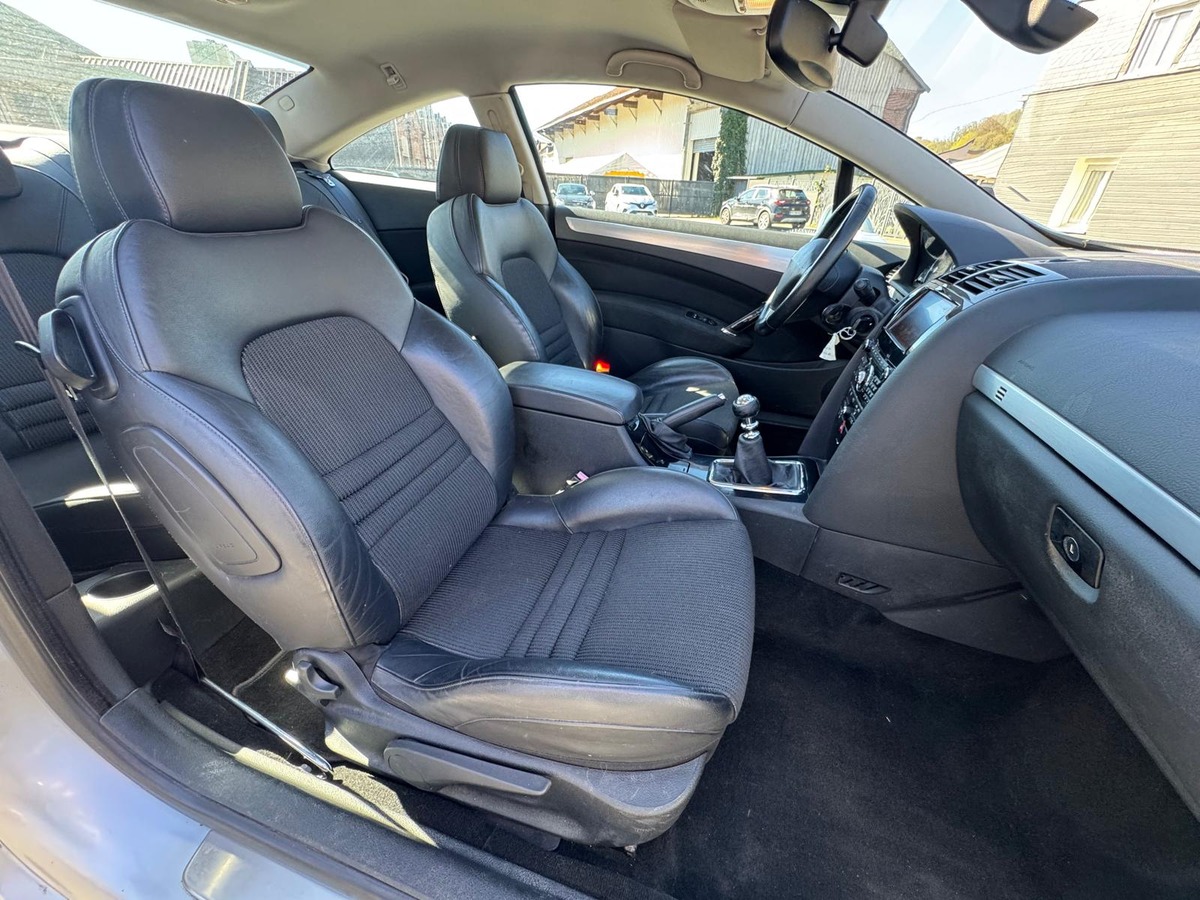 Peugeot 407 Coupe 2.0 HDI 135ch Elixir