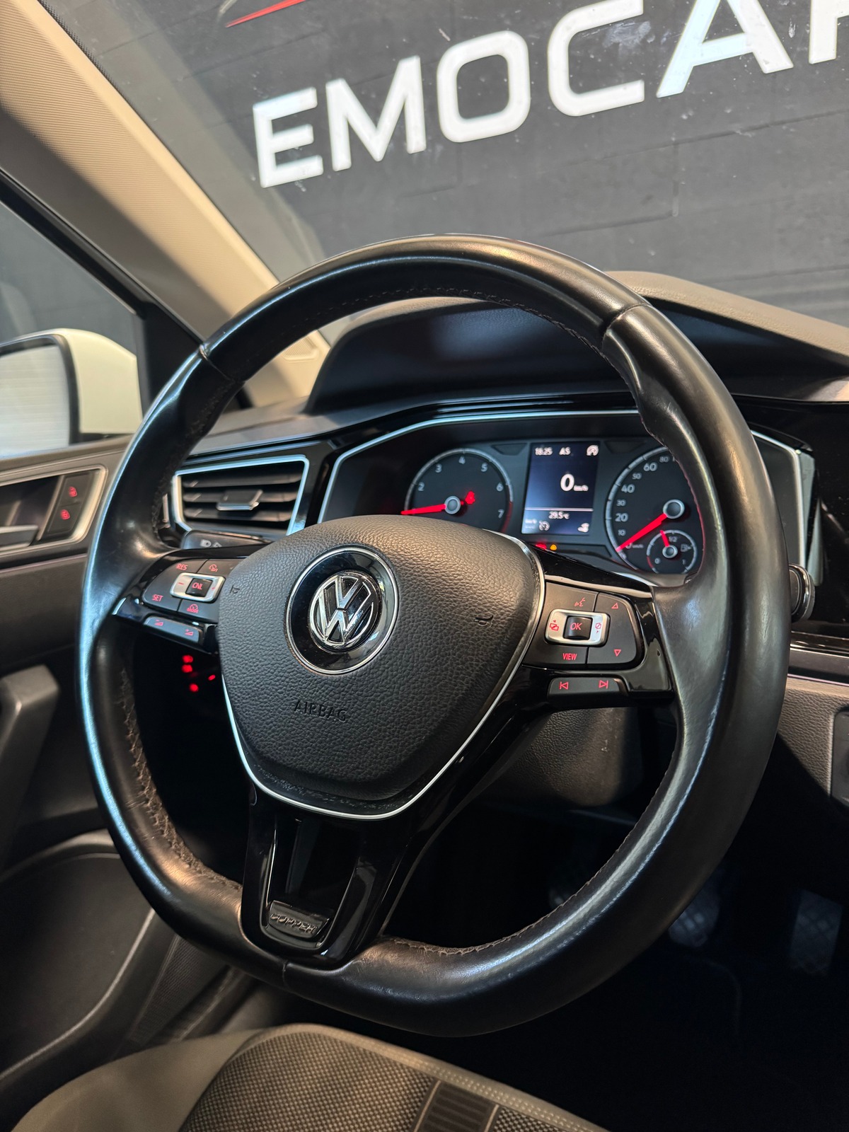 Volkswagen Polo VI 1.0 TSI 95 COPPER LINE 1ERE MAIN