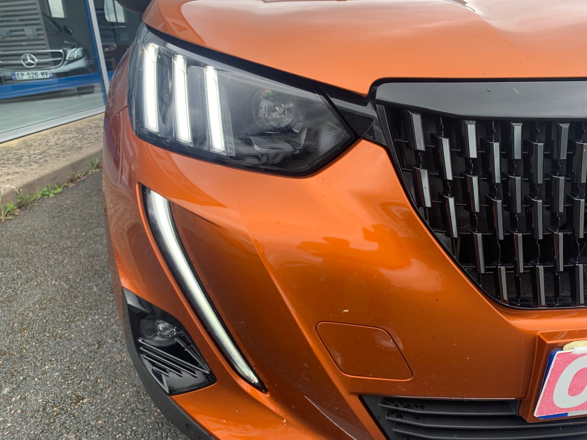 Peugeot 2008 130 chevaux | GT | Caméra de recul | Apple car Play | GPS | Palettes au volant