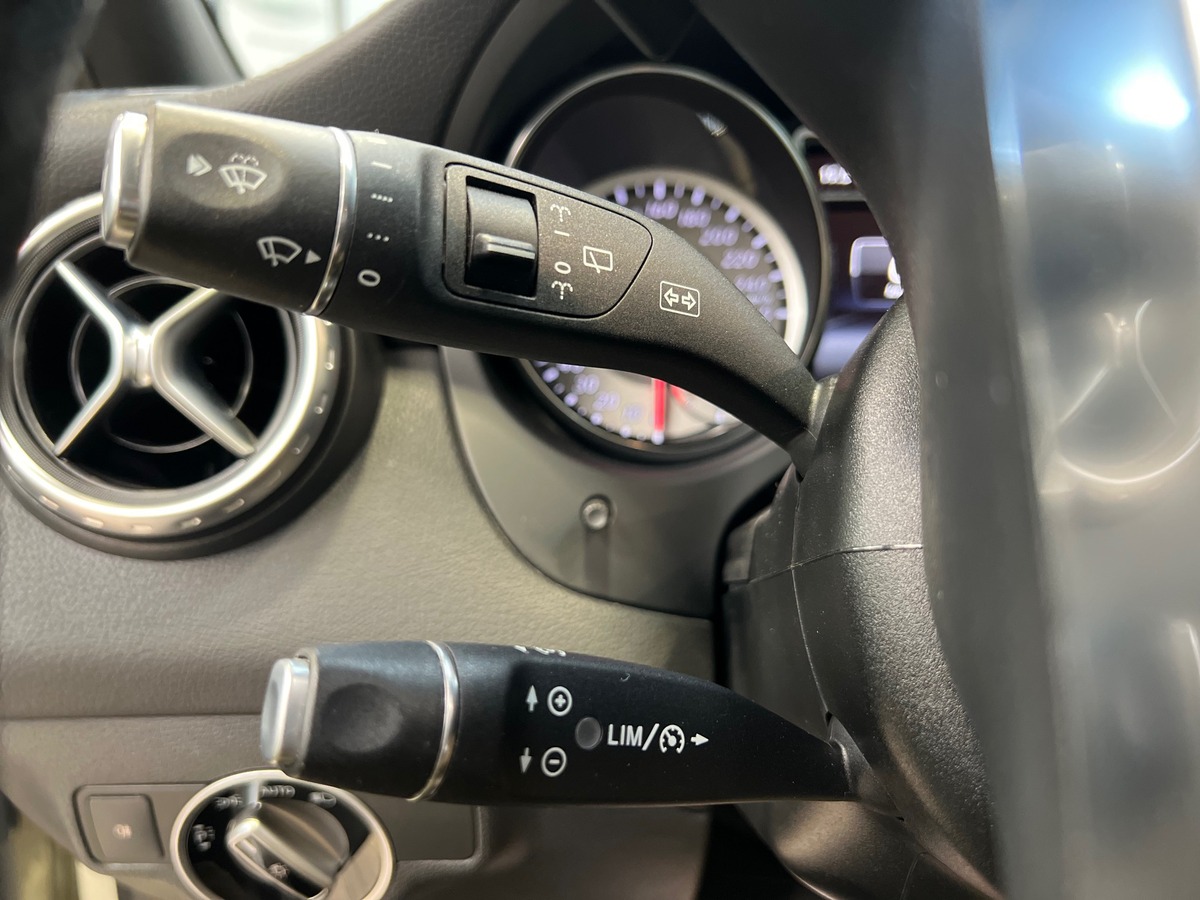 Mercedes-Benz Classe GLA 250 i 211 FASCINATION AMG 4MATIC 7G-DCT