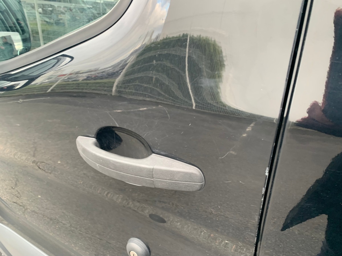 Ford TRANSIT 155 | Trend | Kit mains-libres Bluetooth | 1 Porte latérale coulissante | Climatisation