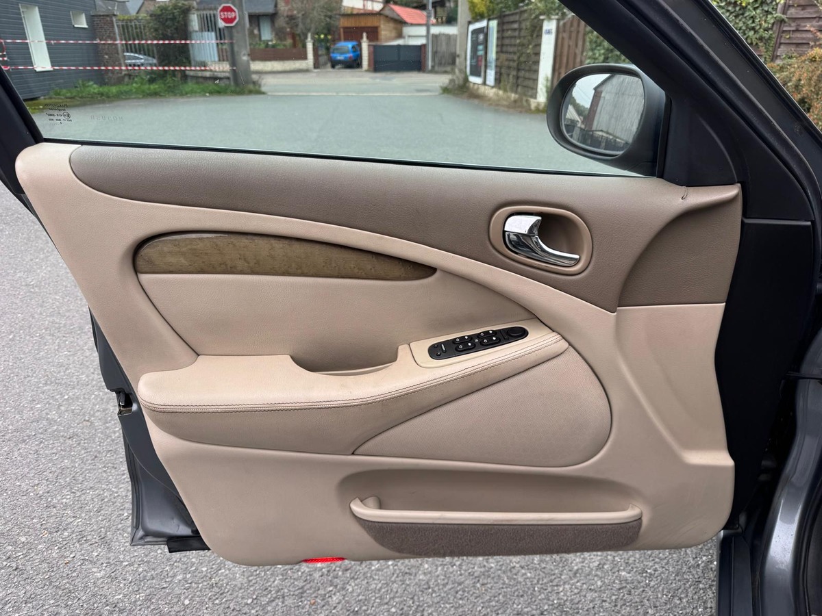 Jaguar S-Type 4.2 V8 Executive 298cv -Boite automatique