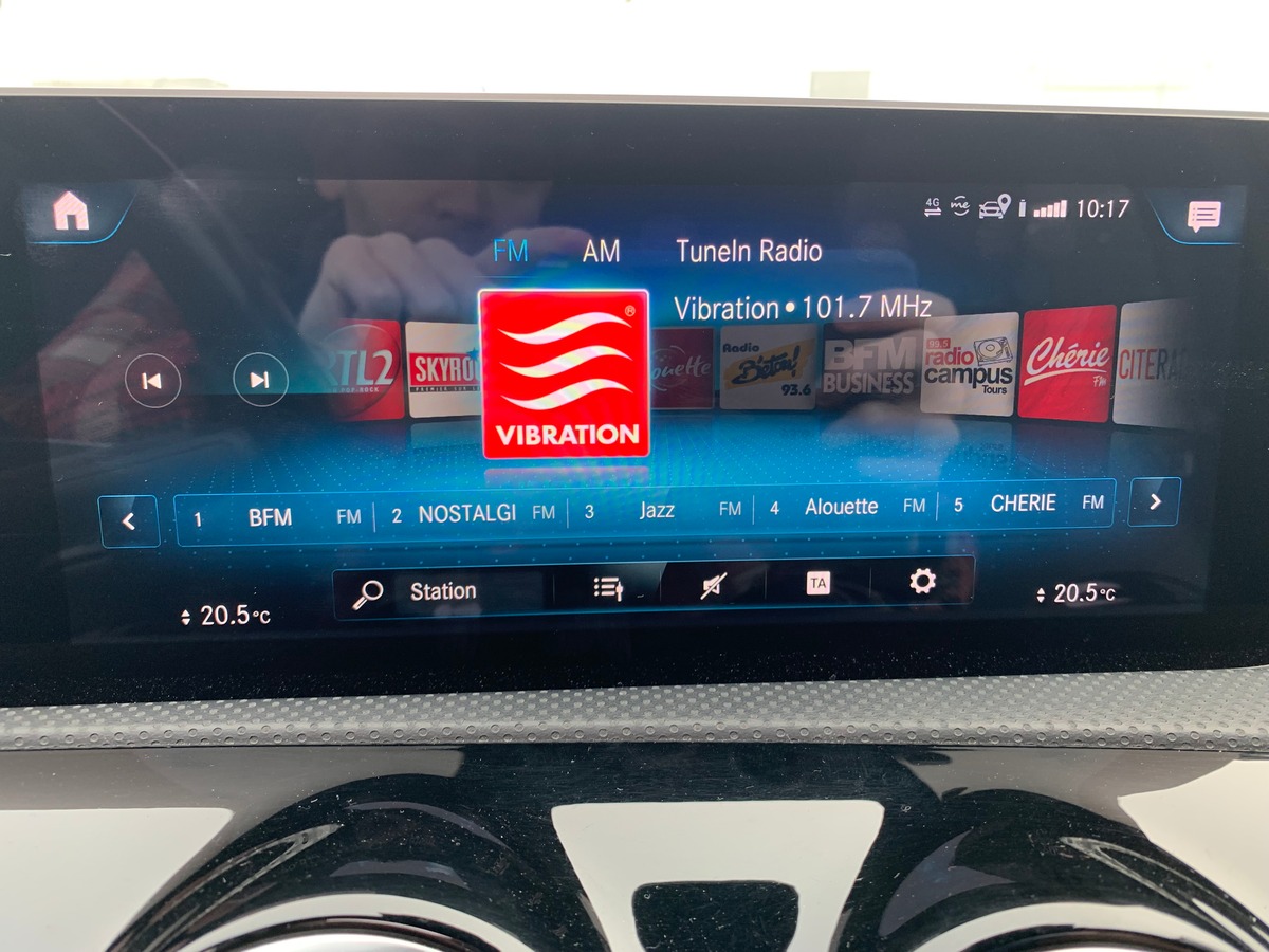 Mercedes-Benz Classe A 116 ch | Progressive line | Pack Sport Black | Pack Premium Plus | Toit pano