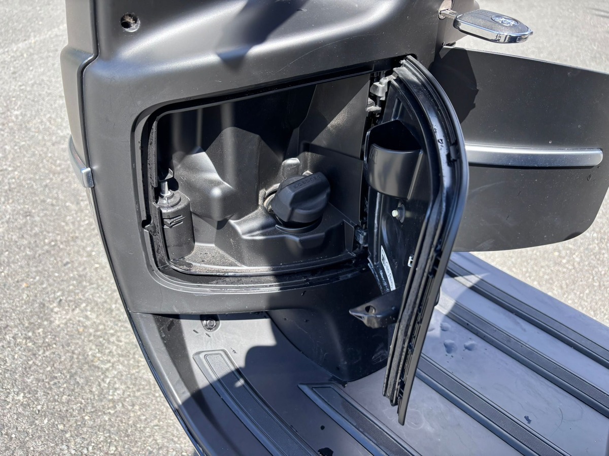 Peugeot DJANGO 125cc - 2022 - TOP CASE - Selle rabaissée
