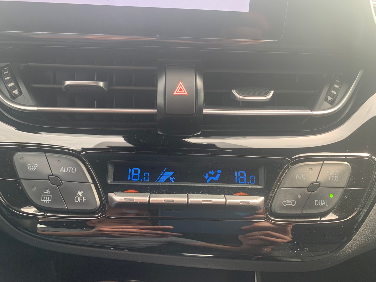 Toyota C-HR 122 chevaux | Design | Caméra de recul | Régulateur de vitesse | GPS | Hybrid essence