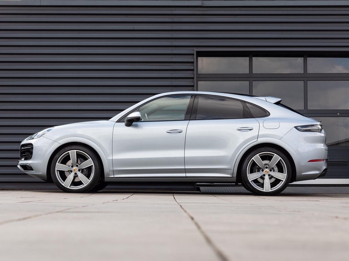 Porsche Cayenne COUPE E-HYBRID 462 FULL